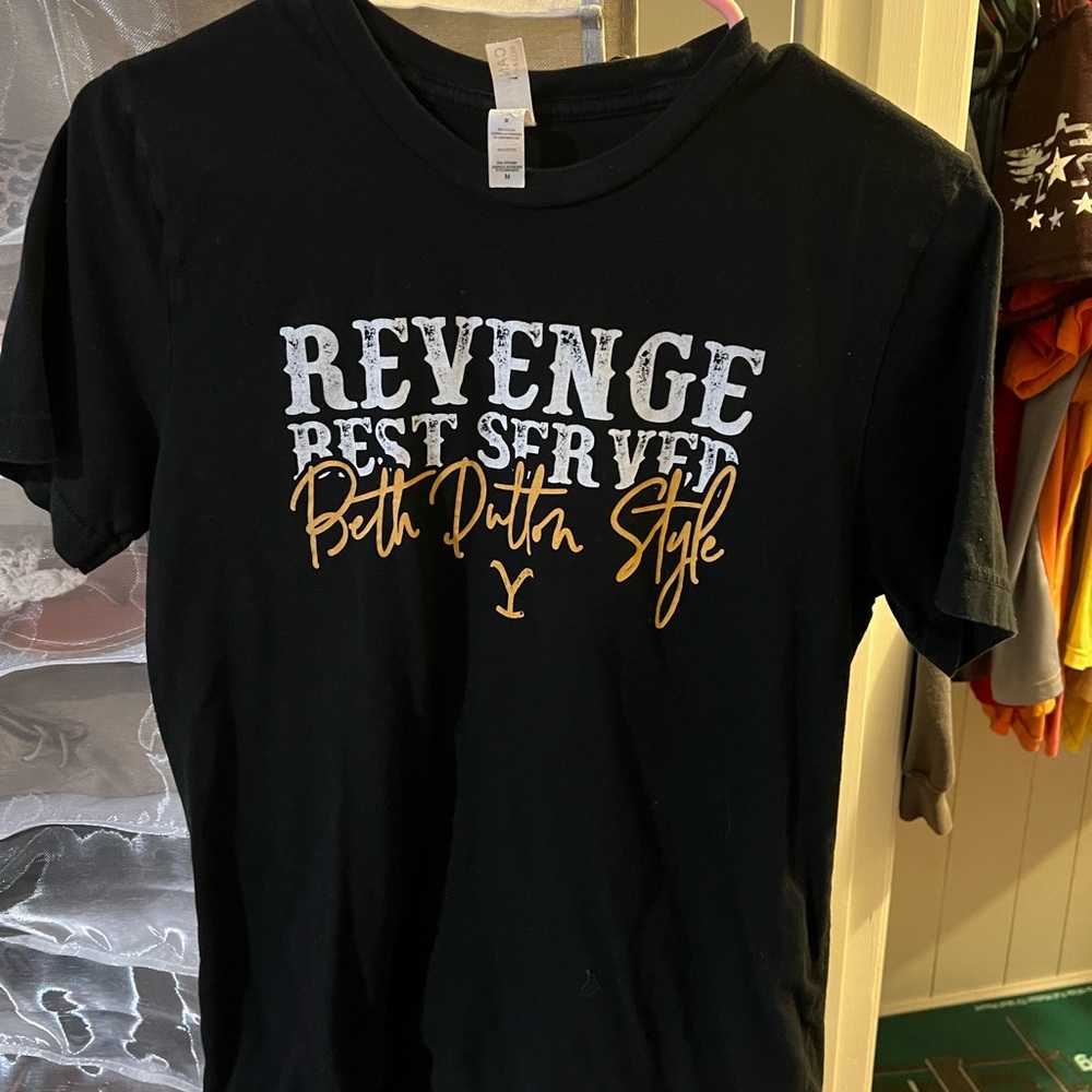 Yellowstone tshirt